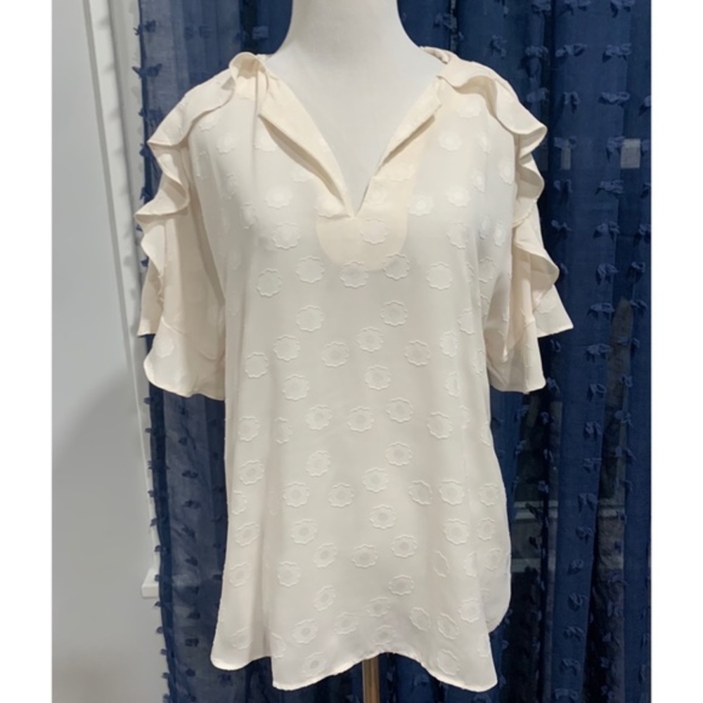 Banana Republic Cream Blouse - Picture 2 of 3